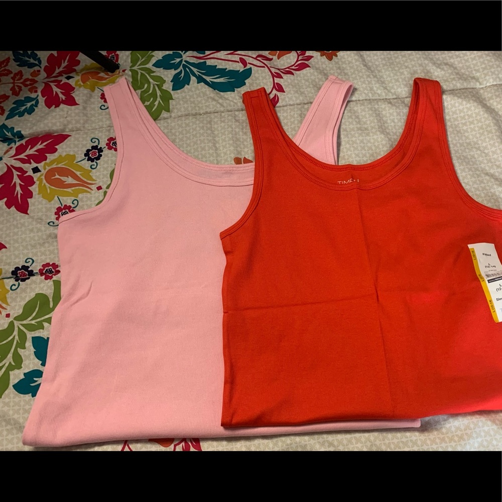 2 Cute Tops❣️